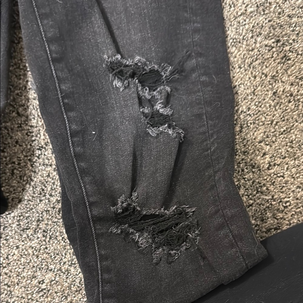 American Eagle Outfitters Black Skinny Distressed Jeans - Picture 5 of 5
